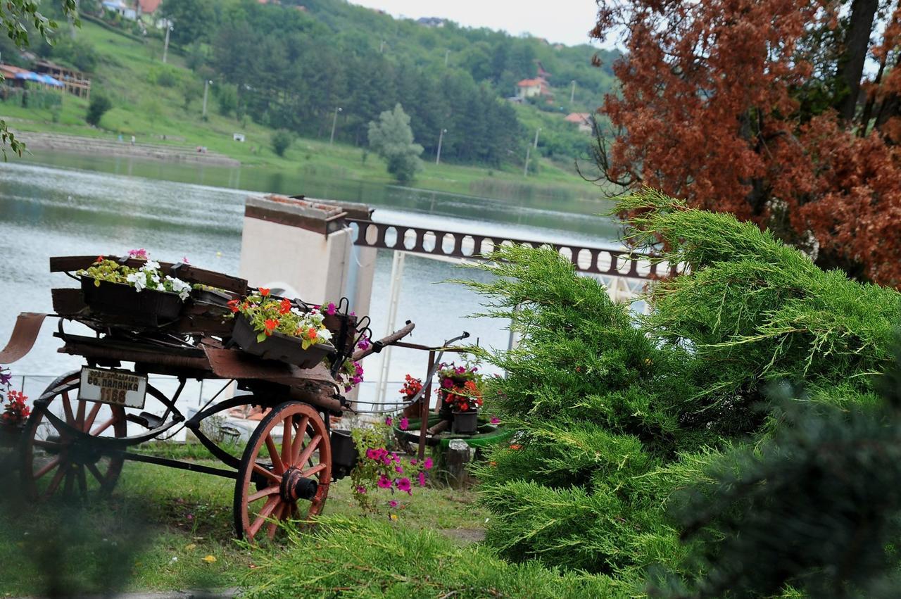 Hotel Jezero Kudrec Smederevska Palanka Exteriér fotografie